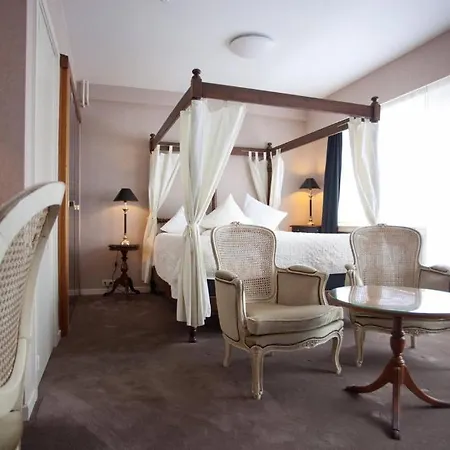 De Hofkamers 3*